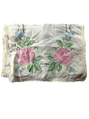 Vtg Hand-Embroidered Floral Table Runner Pink Roses Crochet Edges cottagecore